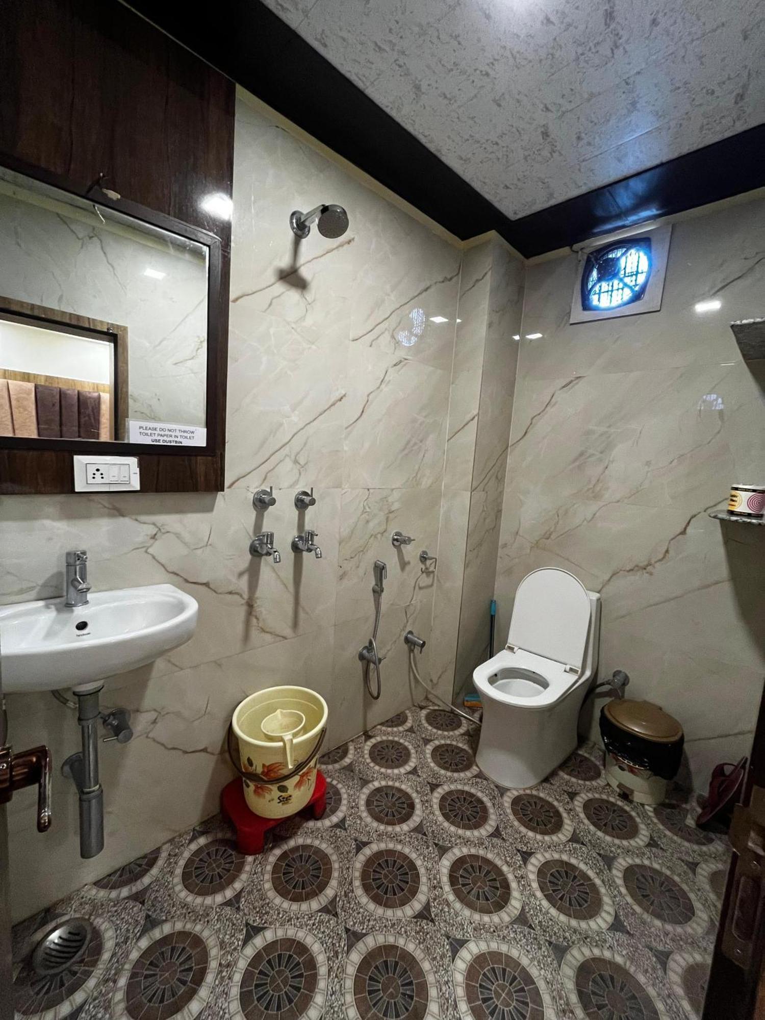 Ks Paying Guest House Varanasi Eksteriør bilde