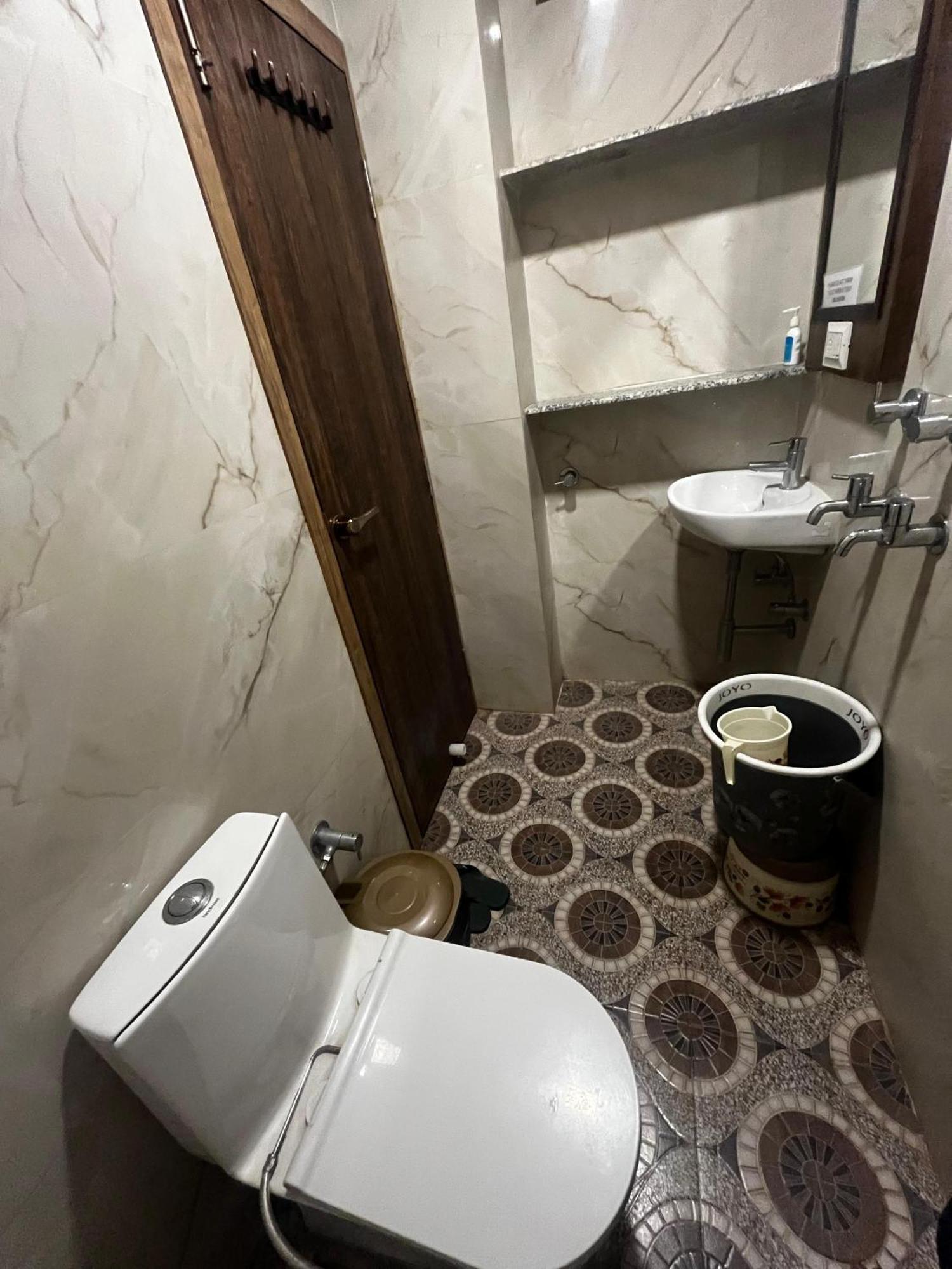 Ks Paying Guest House Varanasi Eksteriør bilde