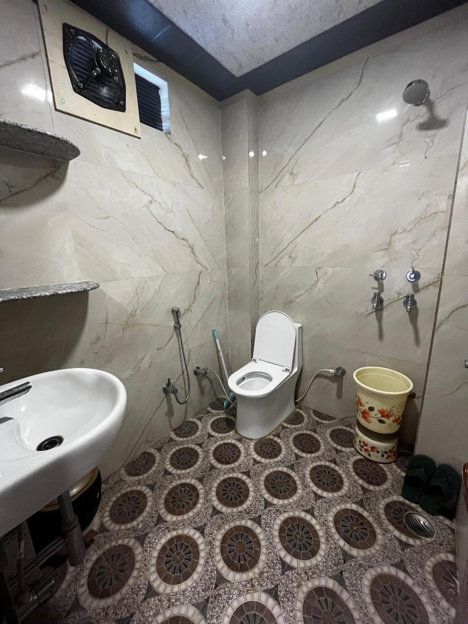 Ks Paying Guest House Varanasi Eksteriør bilde